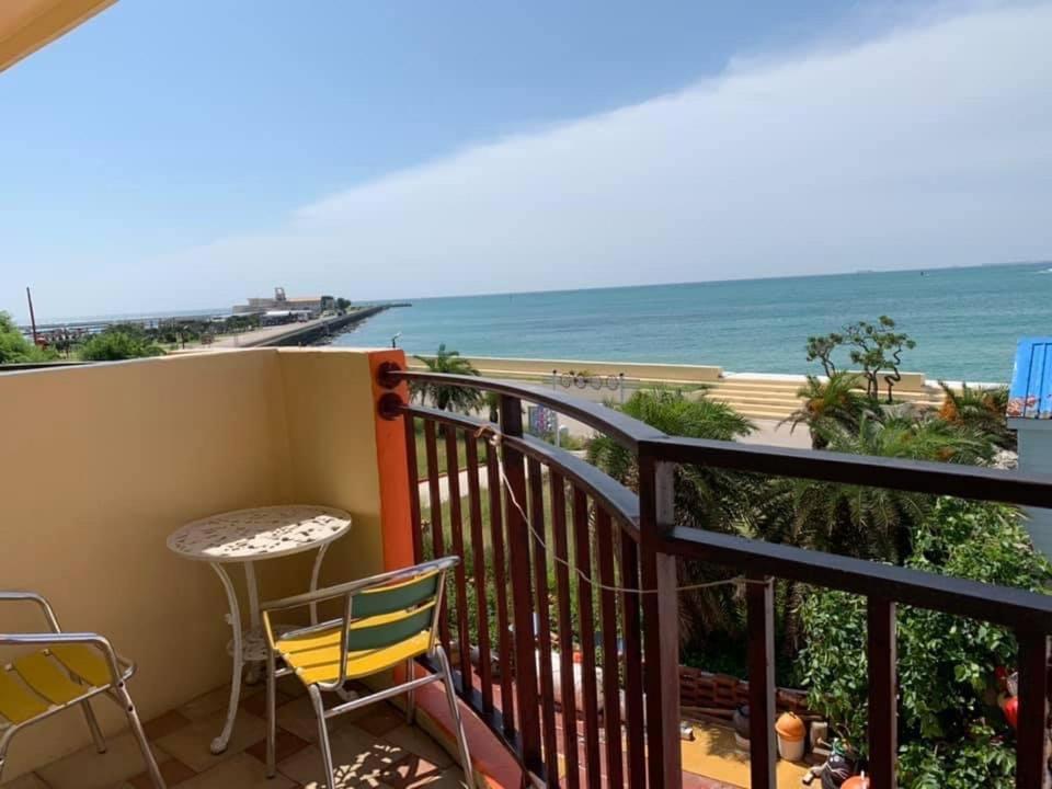 Captain'S Homestay Baisha Exterior photo